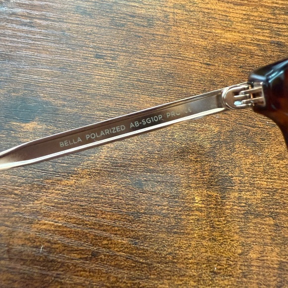 DIFF Bella Polarized Sunglasses - Picture 7 of 13